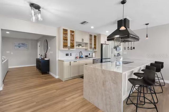 824 SEABREEZE DRIVE, Ruskin, FL 33570