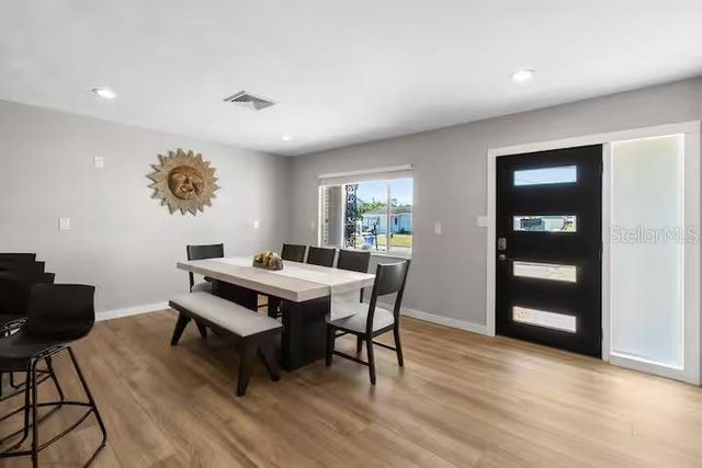 824 SEABREEZE DRIVE, Ruskin, FL 33570