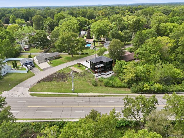 27416 Sunnydale Street, Livonia, MI 48154