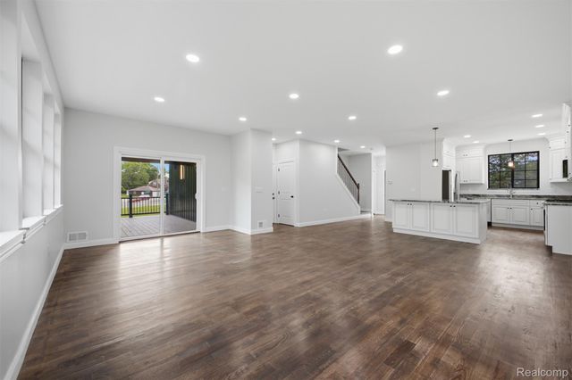 27416 Sunnydale Street, Livonia, MI 48154