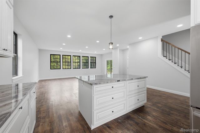 27416 Sunnydale Street, Livonia, MI 48154