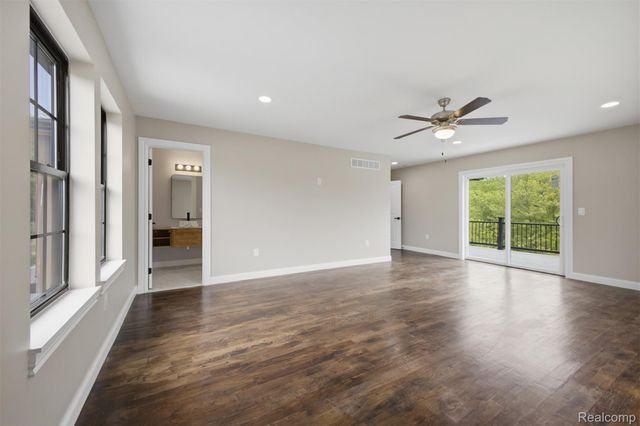 27416 Sunnydale Street, Livonia, MI 48154