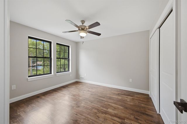 27416 Sunnydale Street, Livonia, MI 48154
