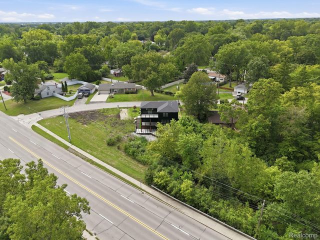 27416 Sunnydale Street, Livonia, MI 48154