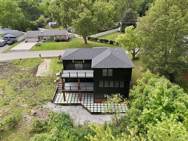 27416 Sunnydale Street, Livonia, MI 48154