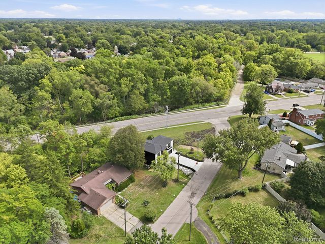 27416 Sunnydale Street, Livonia, MI 48154