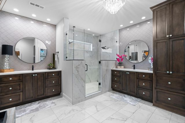 878 E Galway Court, Nixa, MO 65714