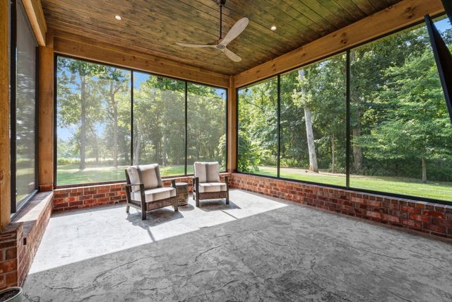 878 E Galway Court, Nixa, MO 65714