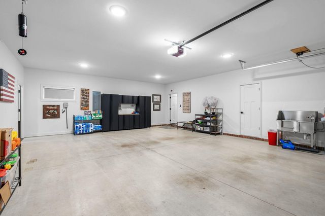 878 E Galway Court, Nixa, MO 65714