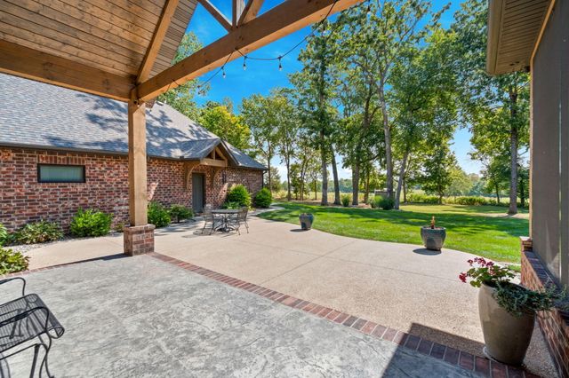 878 E Galway Court, Nixa, MO 65714