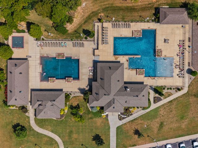 878 E Galway Court, Nixa, MO 65714