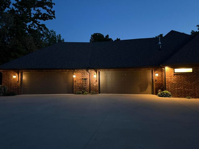 878 E Galway Court, Nixa, MO 65714
