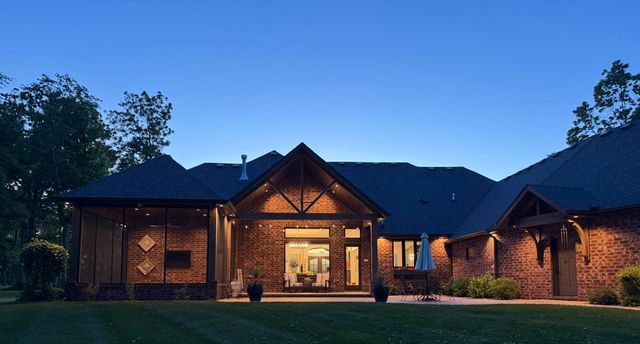 878 E Galway Court, Nixa, MO 65714