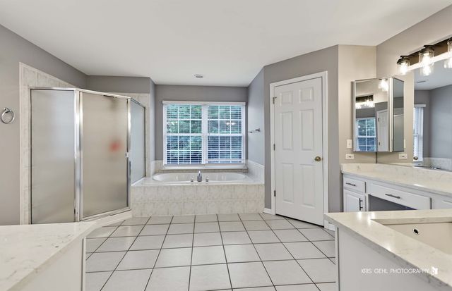 408 Pinehurst Court, Gurnee, IL 60031