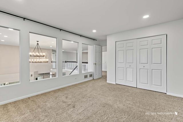 408 Pinehurst Court, Gurnee, IL 60031