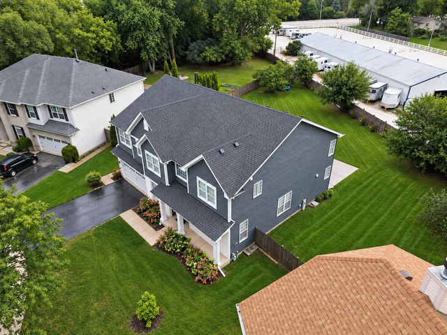 408 Pinehurst Court, Gurnee, IL 60031