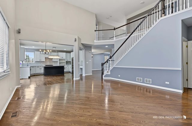 408 Pinehurst Court, Gurnee, IL 60031