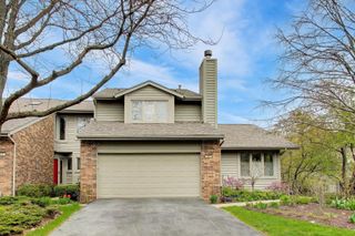 126 Commons Drive, Palos Park, IL 60464