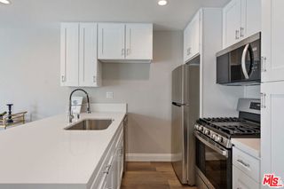 257 S Manhattan Place #12, Los Angeles, CA 90004