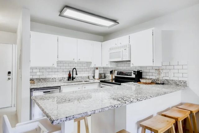 3740 Lower Honoapiilani Rd # B103, Lahaina, HI 96761