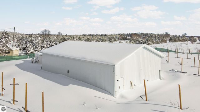 808 Kresnak Road, Mancelona, MI 49659