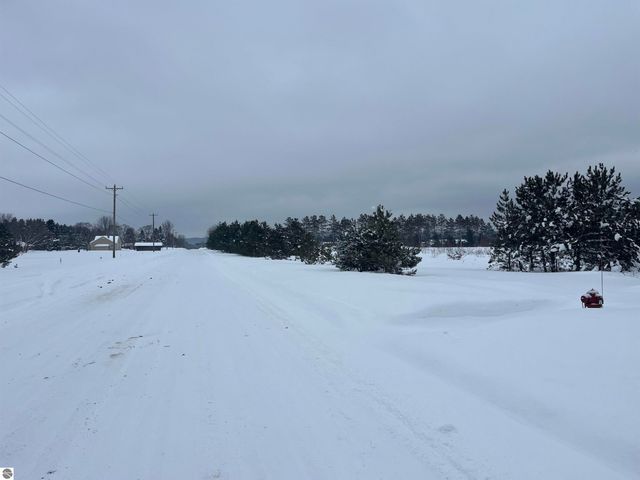 808 Kresnak Road, Mancelona, MI 49659