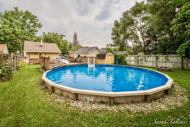 116 35th Street Se, City Of Wyoming, MI 49548