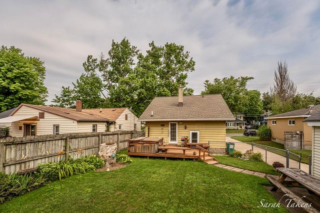 116 35th Street Se, City Of Wyoming, MI 49548