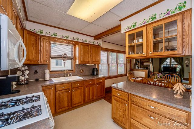 116 35th Street Se, City Of Wyoming, MI 49548