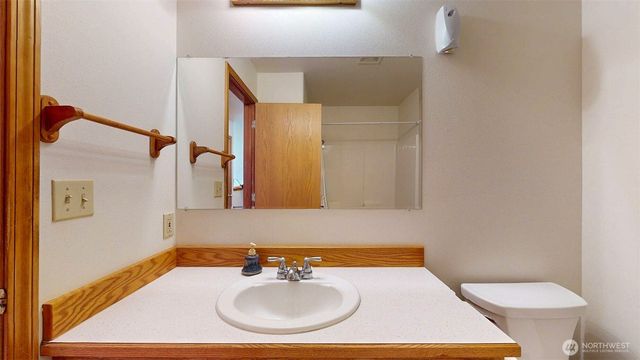 16 River Overlook Street, Omak, WA 98841