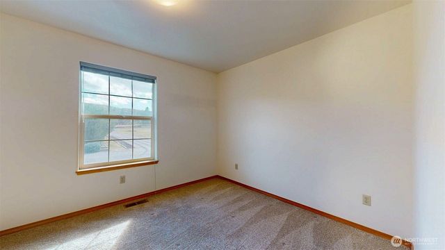 16 River Overlook Street, Omak, WA 98841