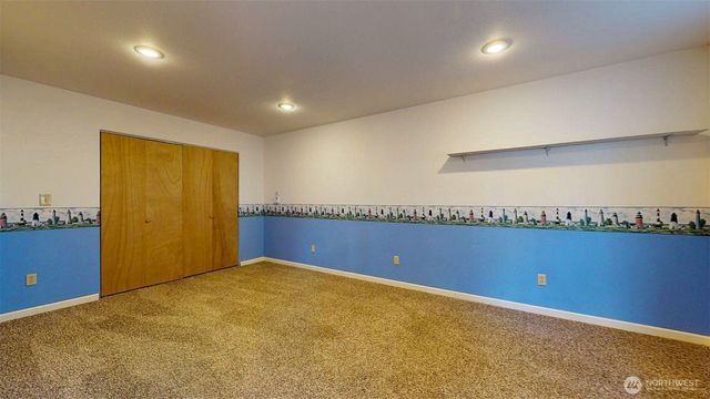 16 River Overlook Street, Omak, WA 98841