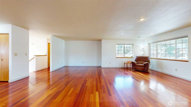 16 River Overlook Street, Omak, WA 98841