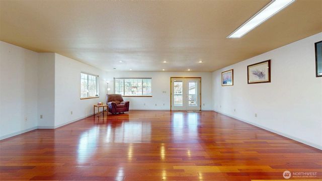 16 River Overlook Street, Omak, WA 98841