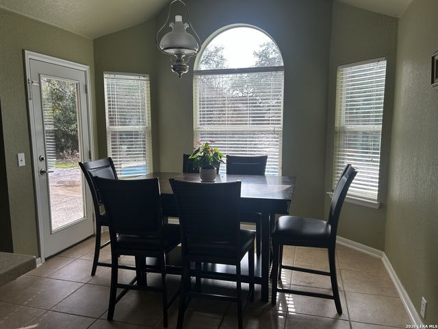 1807 Lookout Forest, San Antonio, TX 78260