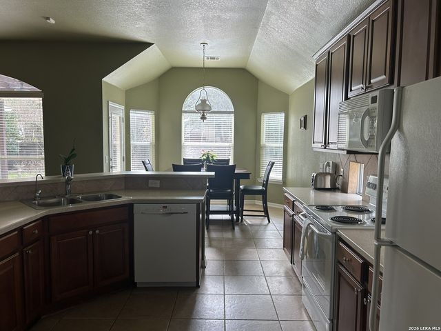 1807 Lookout Forest, San Antonio, TX 78260