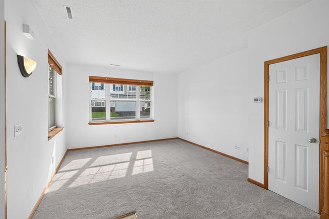 920 Princeton Avenue, Shakopee, MN 55379