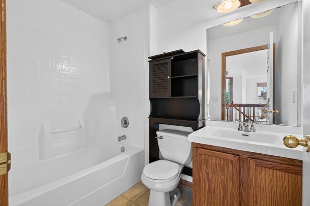 920 Princeton Avenue, Shakopee, MN 55379