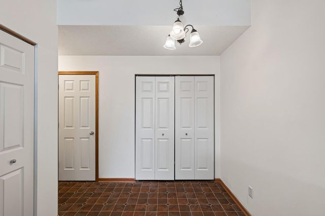 920 Princeton Avenue, Shakopee, MN 55379
