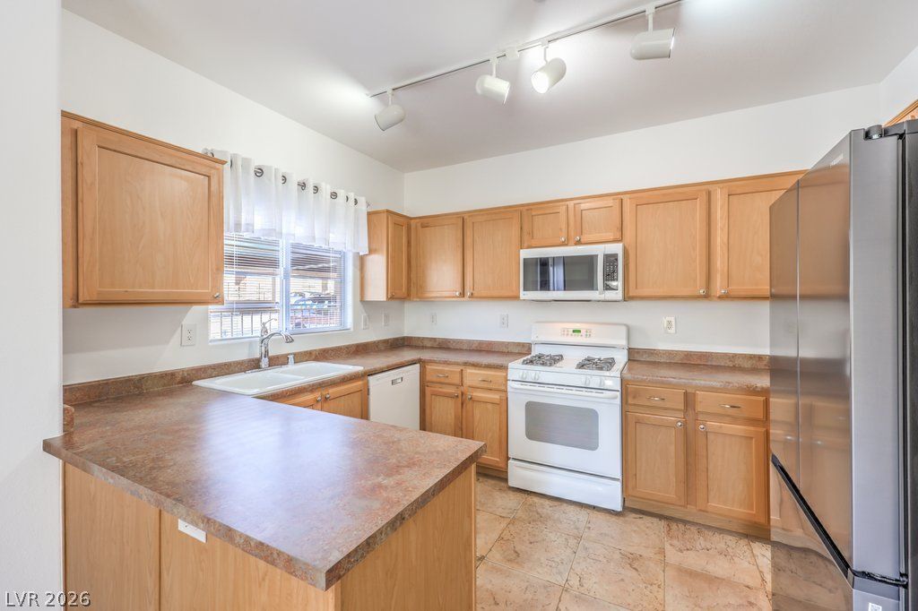 3910 Legend Hills Street 103, Las Vegas, NV 89129 — photo 3