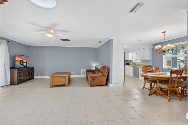 30 LONGFELLOW CIRCLE, Ormond Beach, FL 32176