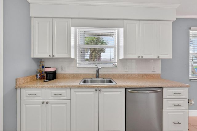 30 LONGFELLOW CIRCLE, Ormond Beach, FL 32176