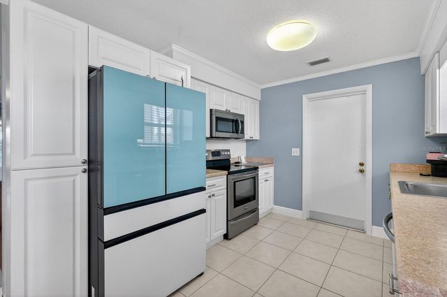 30 LONGFELLOW CIRCLE, Ormond Beach, FL 32176