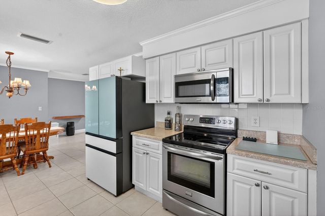 30 LONGFELLOW CIRCLE, Ormond Beach, FL 32176