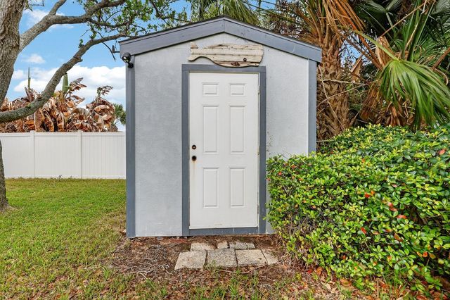 30 LONGFELLOW CIRCLE, Ormond Beach, FL 32176