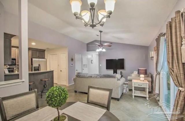 8138 Treetop Ln, Pensacola, FL 32514