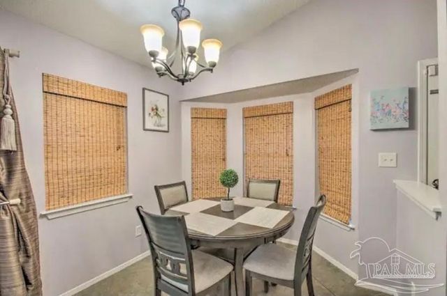 8138 Treetop Ln, Pensacola, FL 32514