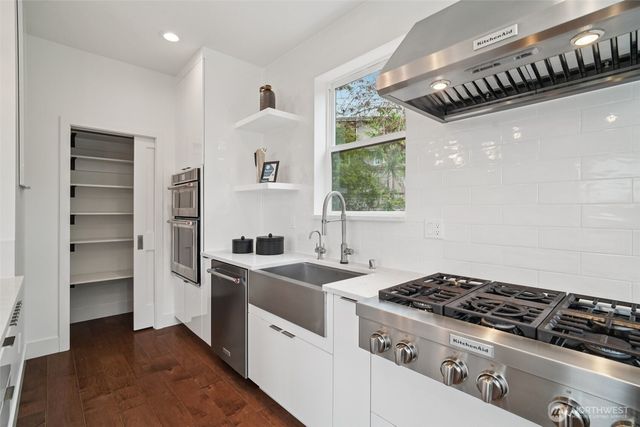 13643 SE 10th Street SE, Bellevue, WA 98005