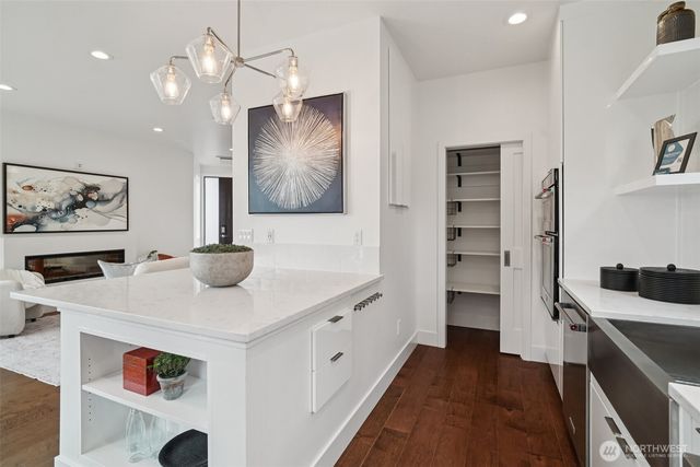 13643 SE 10th Street SE, Bellevue, WA 98005