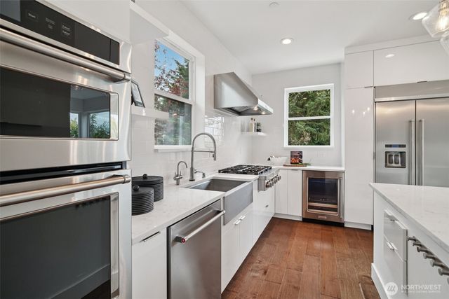 13643 SE 10th Street SE, Bellevue, WA 98005